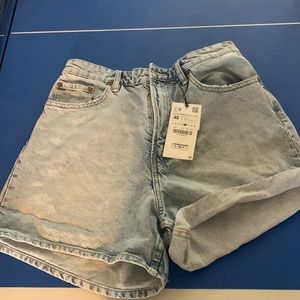 Zara shorts new size 40 can be rolled or un rolled